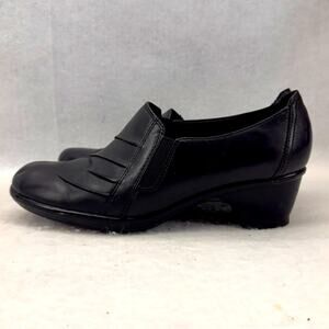 Women’s Clarks Leather Booties Slip-on Heeled Ankle Boots Black size 8